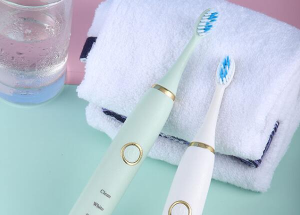 電動(dòng)牙刷充電要多久？電動(dòng)牙刷充電時(shí)，必看！