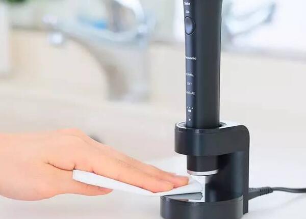 飛利浦電動(dòng)牙刷充電沒(méi)反應(yīng)！刷博士支招，教你解決這一故障