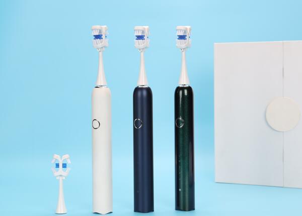 電動牙刷貼牌和代工的區(qū)別：電動牙刷工廠代工好還是貼牌好？