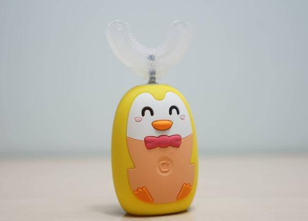 u形兒童牙刷使用方法：u形牙刷該怎么護理？