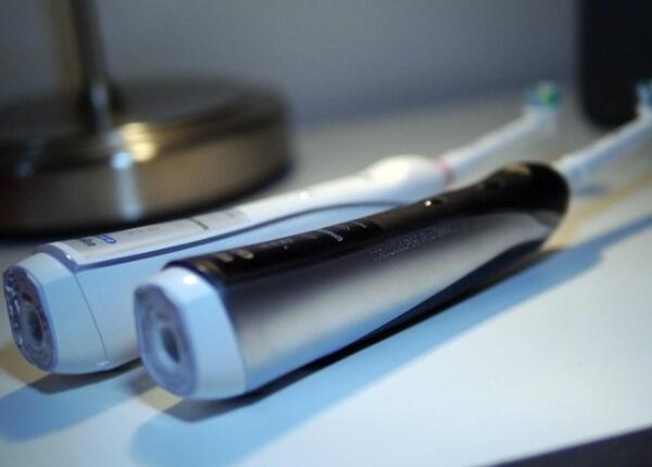 歐樂b電動牙刷充電器如何使用？從入門到精通，一篇就懂