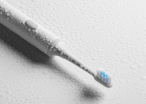 便攜式紫外線牙刷怎么用？正確使用便攜式牙刷的方法