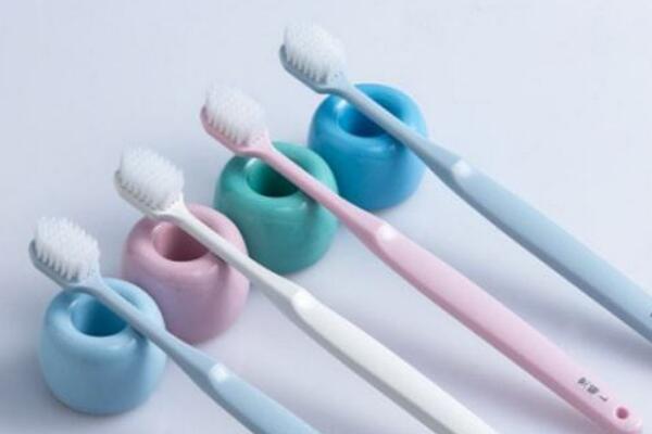 普通牙刷使用 普通牙刷使用