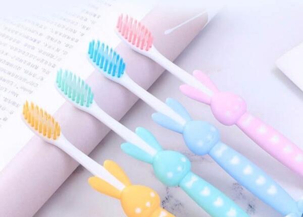 小孩軟毛的牙刷好用嗎？小孩軟毛牙刷的幾大好處