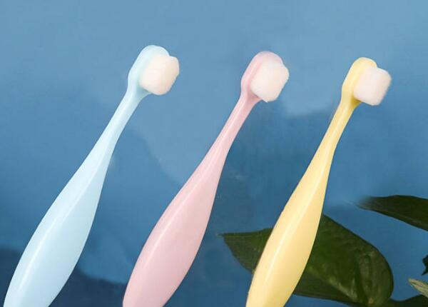 小孩軟毛的牙刷怎么用？小孩軟毛牙刷的正確使用方法