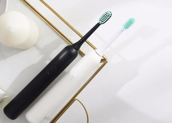 硅膠磁懸浮電動牙刷好用嗎？這款電動牙刷煥發(fā)你潔白笑容