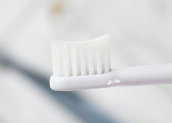 硅膠磁懸浮電動(dòng)牙刷怎么用 硅膠磁懸浮電動(dòng)牙刷