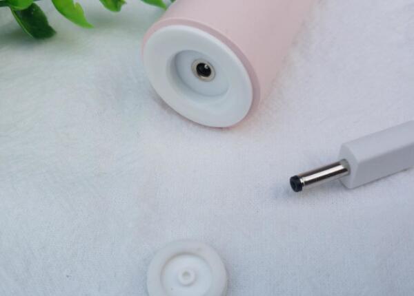 電動(dòng)牙刷充電口小圓口防水嗎？現(xiàn)代電動(dòng)牙刷防水效果卓越！