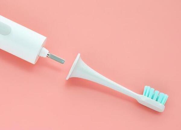 電動(dòng)牙刷替換刷頭是通用的嗎？替換刷頭的選擇和使用指南