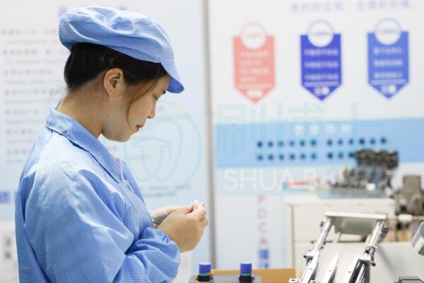 刷博士電動牙刷制造廠：品質(zhì)至上，匠心護航